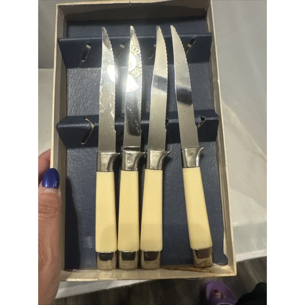 VTG REGENT SHEFFIELD Steak knives‎ Set of 4 Stainless Steel England